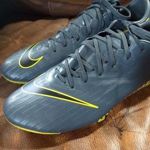 Nike Mercurial Vapor XII Pro FG Cleats - Size 10